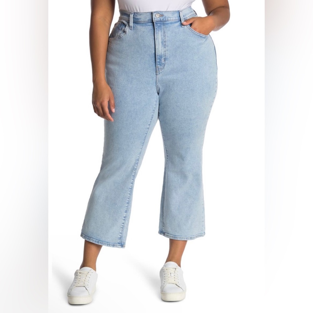 Plus size Levi’s high waist wide leg flare stretch crop jeans